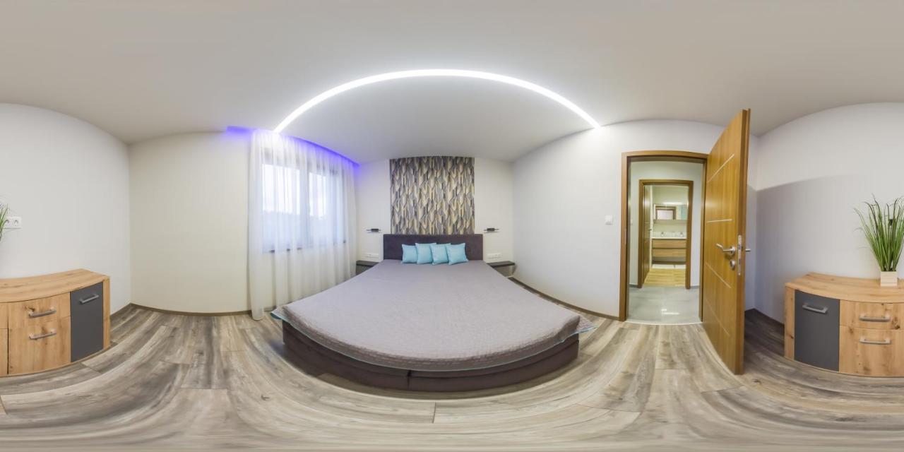 Gamma Apartmanok Es Jakuzzi Μίσκολτς Εξωτερικό φωτογραφία