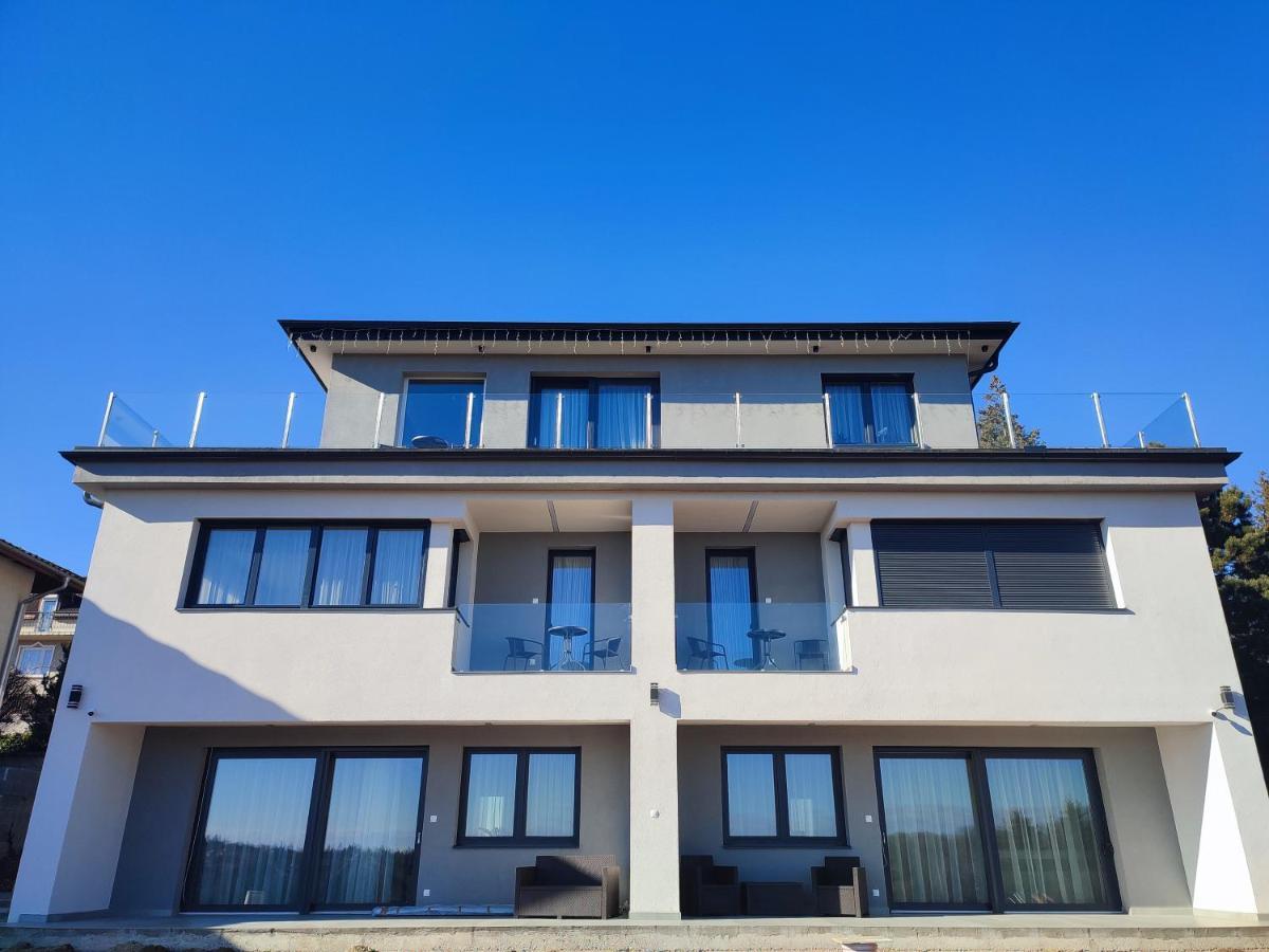 Gamma Apartmanok Es Jakuzzi Μίσκολτς Εξωτερικό φωτογραφία
